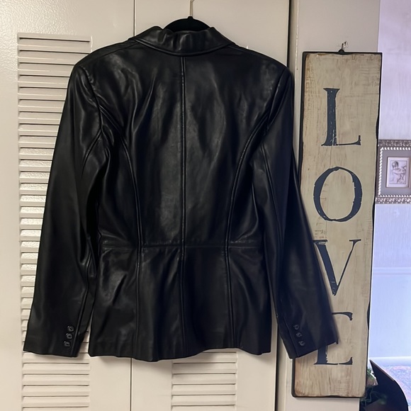Exceptionally beautiful brand knew black leather jacket. - Picture 3 of 4